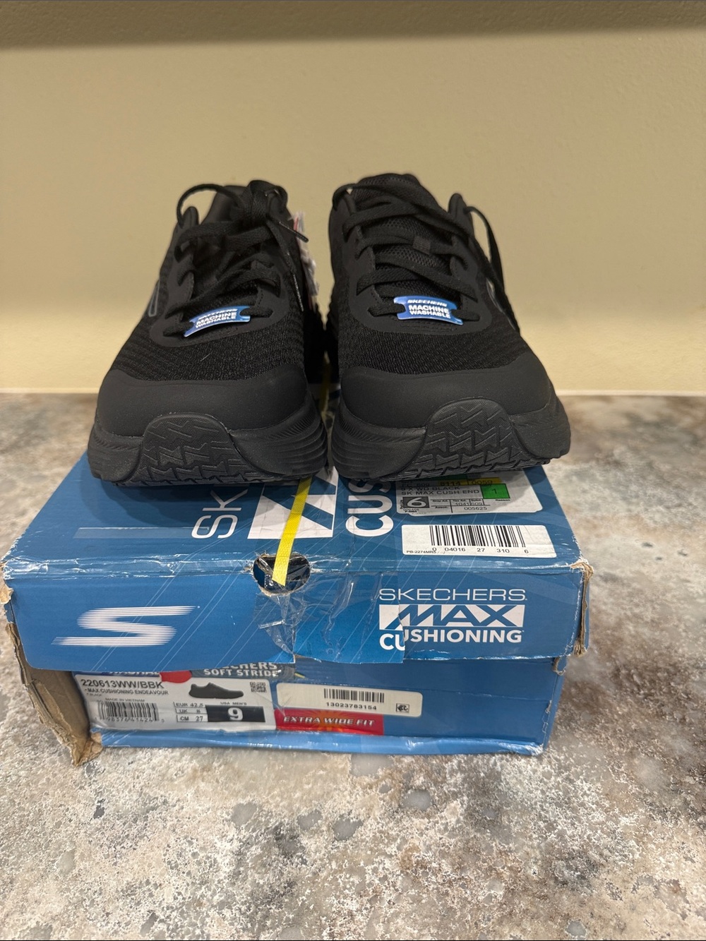 Skechers Men’s Black Athletic Cushioning Sneakers